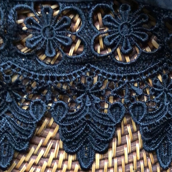 Monteau Los Angeles Black Lace Crop Tank - Picture 8 of 8